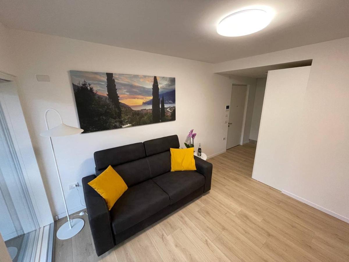 Le Terrazze Living Appartement Riva del Garda Buitenkant foto